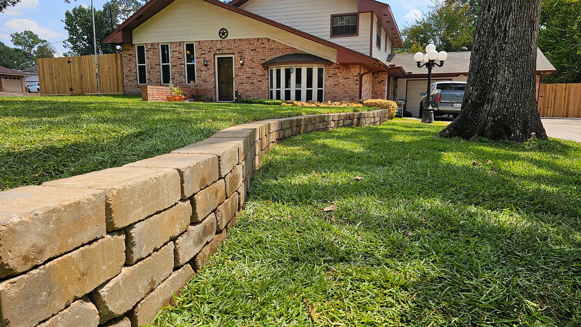 paver-stone-retaining-wall installed in spring tx